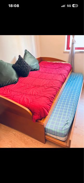 Cama  Dupla EM Madeira
