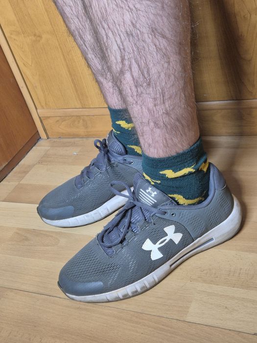 Under Armour Adidasy Micro G Pursui  BP w kolorze szarym.