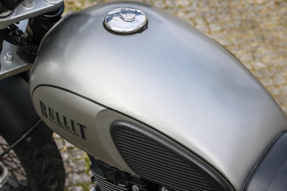 Bullit Hero 125  - Muitos Extras