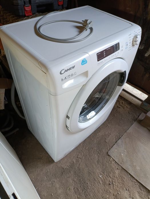 Продам стиральную машинку CANDY