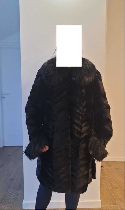 Kurtka z łapek lisich