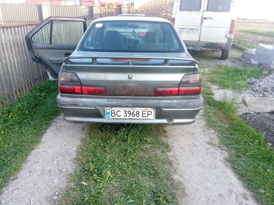 Renault 19 1993 1.7 добра машина.