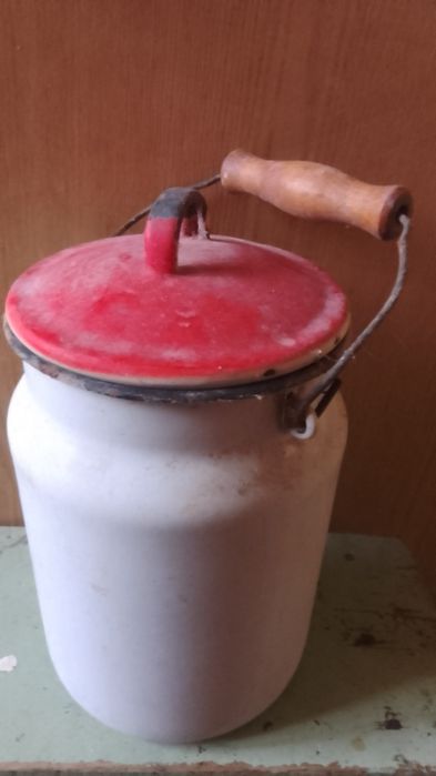 Продам зеленую кастрюлю