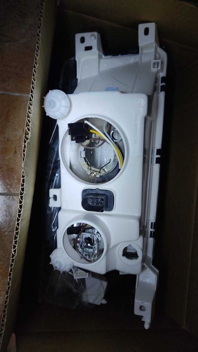 Faróis skoda octavia novos