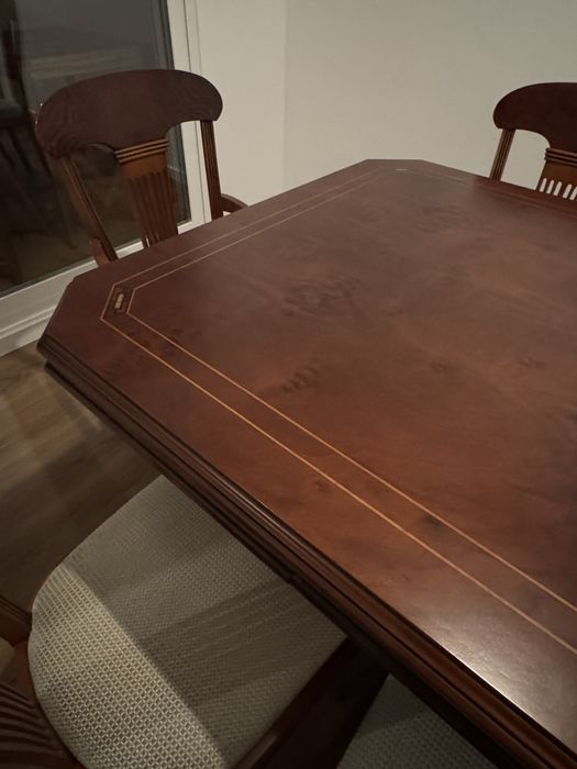 Conjunto completo (mesa + cadeiras + aparador/cristaleira