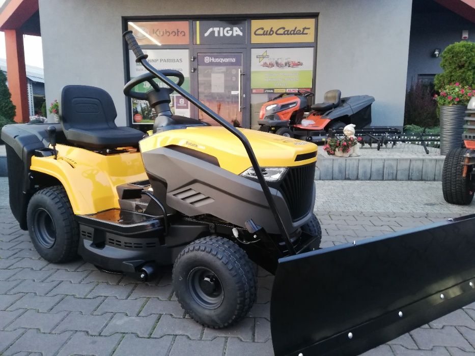 Traktor kosiarka Stiga Estate 384M Doskonała do odśnieżania