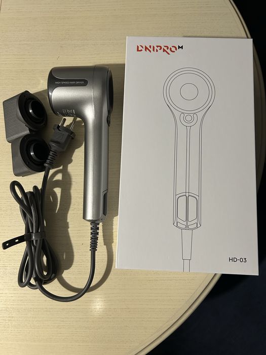Фен для волосся Dnipro M