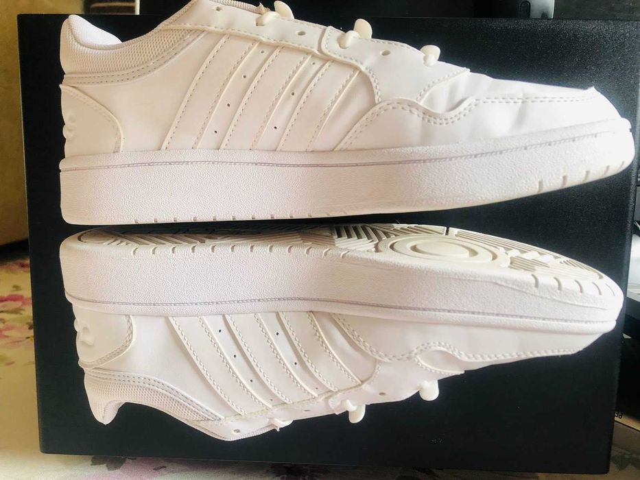 Кросівки жіночі Adidas Hoops 3.0 Low Classic р.39,5