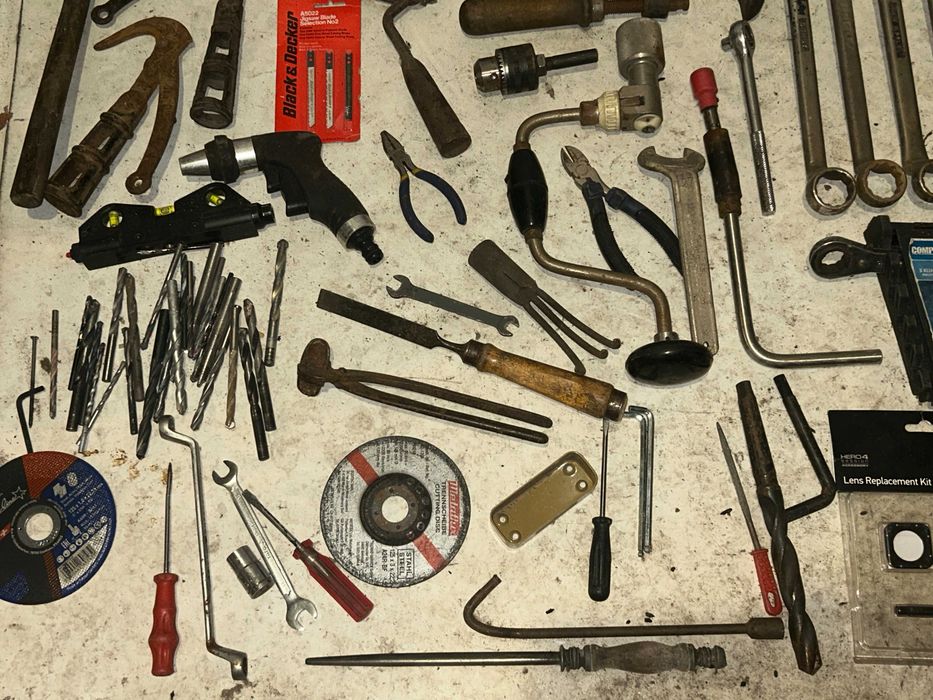 Zestaw starych NARZĘDZI