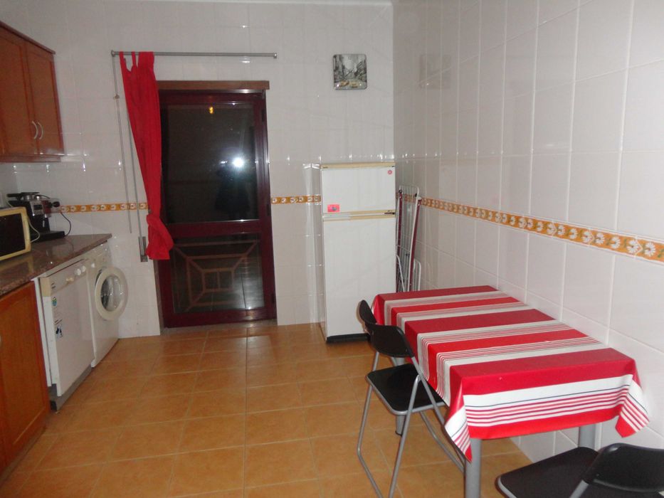 VENDE-SE Apartamento T2 Bemposta (Alcobaça)