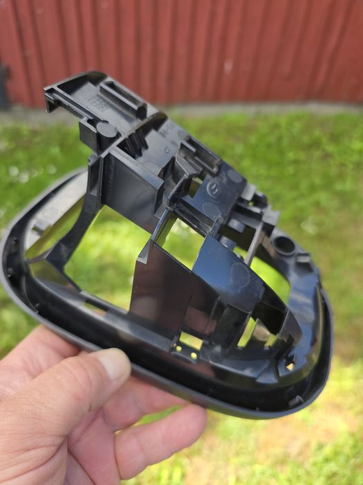 Obudowa Lusterka Lewego Volvo V50 S40 C30 S60 Nr 3004-141  Średnie NR 1