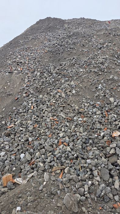 Gruz betonowy, Podbudowa