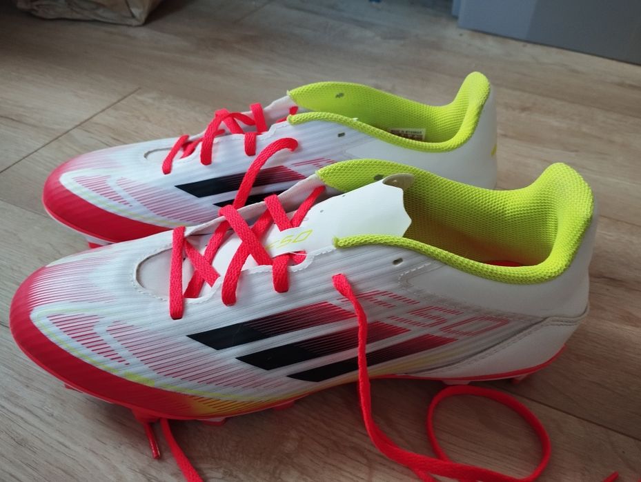 Korki firmy Adidas, rozm. 44