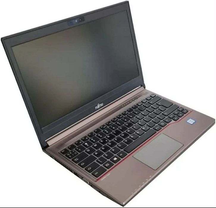 Laptop FUJITSU E736 13,3' 8GB PC4 500SSD