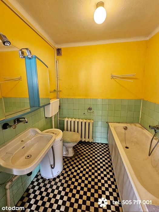 Siedlisko pod Lipnem, duże budynki gospodarcze - Więcej