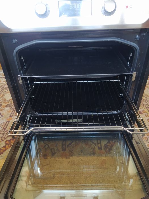 Духовка електрична під забудову Gorenje. Духова шафа.
