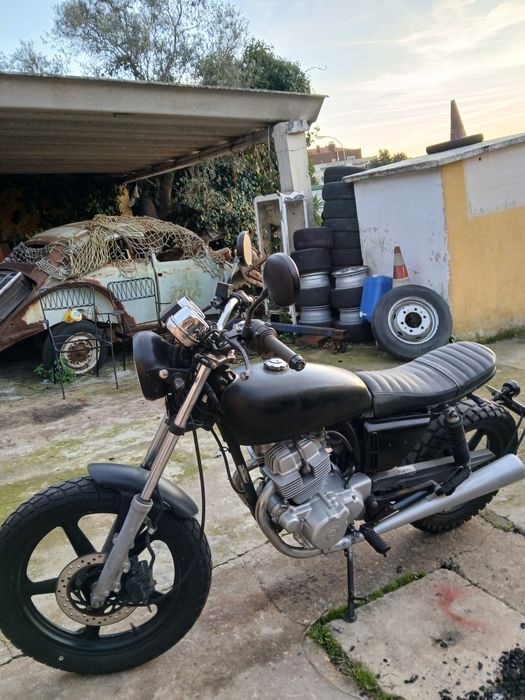 Honda CB 250 Scremble