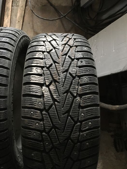 Nokian 235/55 R17