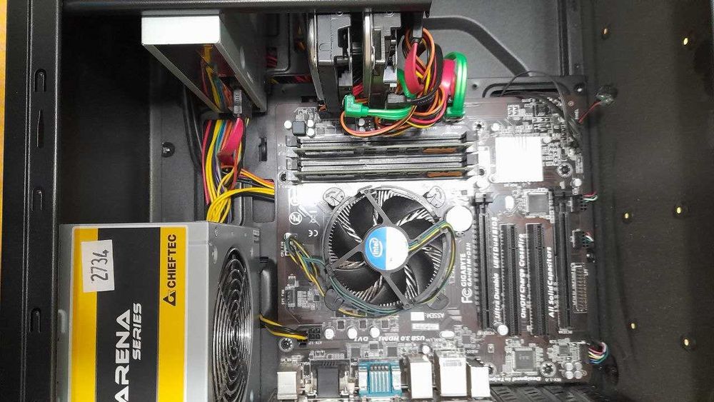 Системний блок Intel Core i5 Загальна кількість ядер: 4