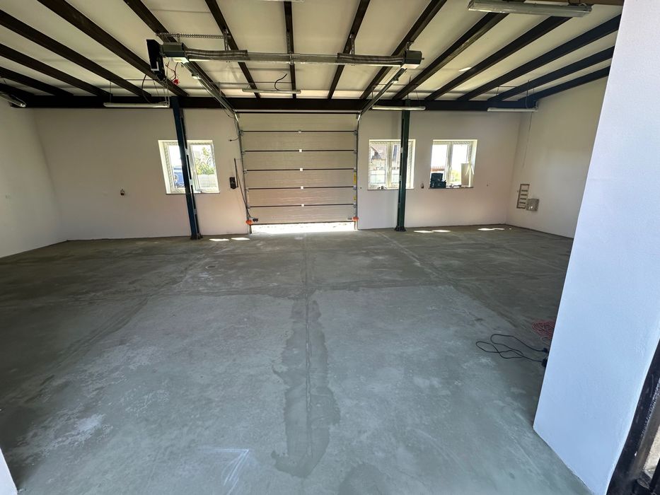 Do wynajęcia Hala w miejscowości Jerzmanki !!!