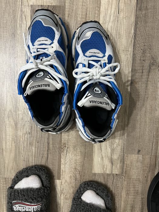 balenciaga runner 42