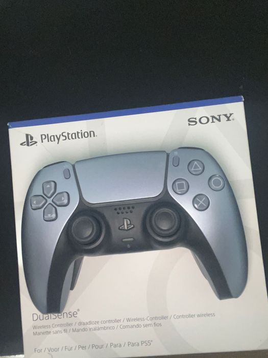 Ps5 Digital 1Tb dois comandos