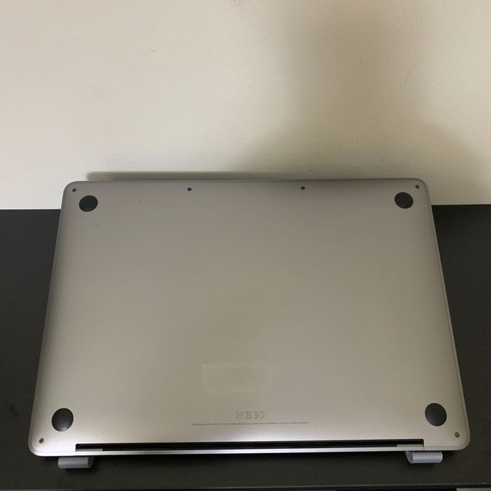 Apple MacBook Pro 13" i5 16GB 256GB - 2017