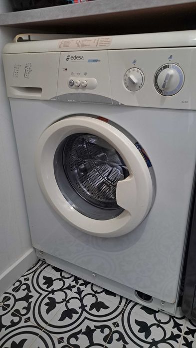Maquina de lavar roupa com avaria