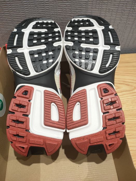 Кросівки  унiсекс  Nike V2K Run (HF0120-100 ) ОРИГІНАЛ