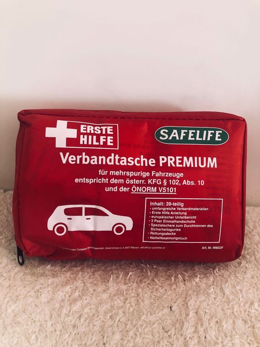 Продам аптечка автомобильная ( Австрия )