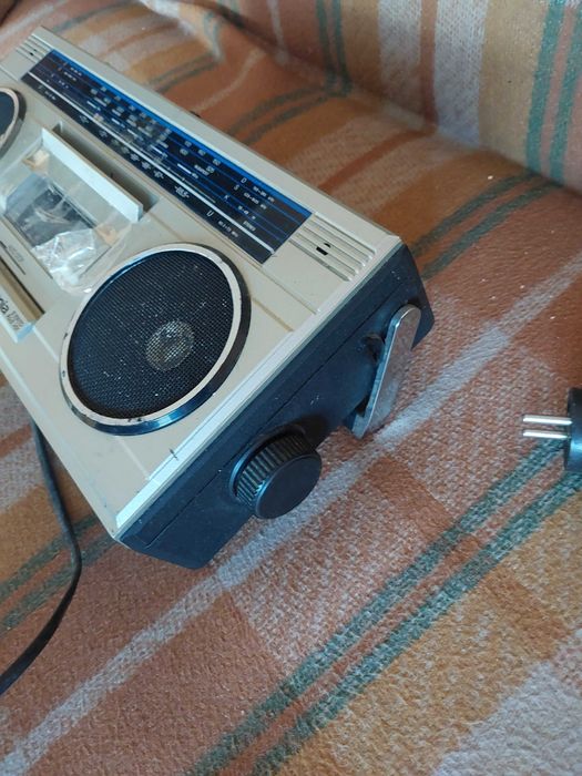 Radiomagnetofon HANIA RMS 401