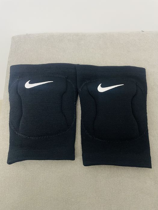 Наколінник унісекс Nike Streak Volleyball Knee Pad Black N.VP.05.001