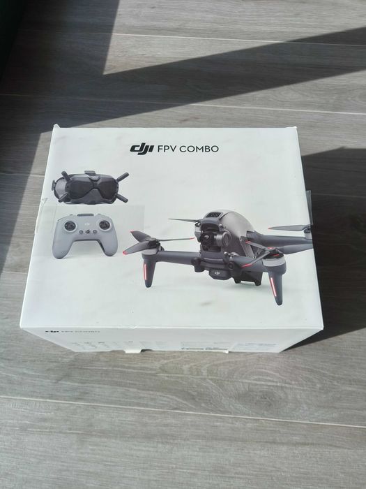Drone dji fpv combo com motion controller.