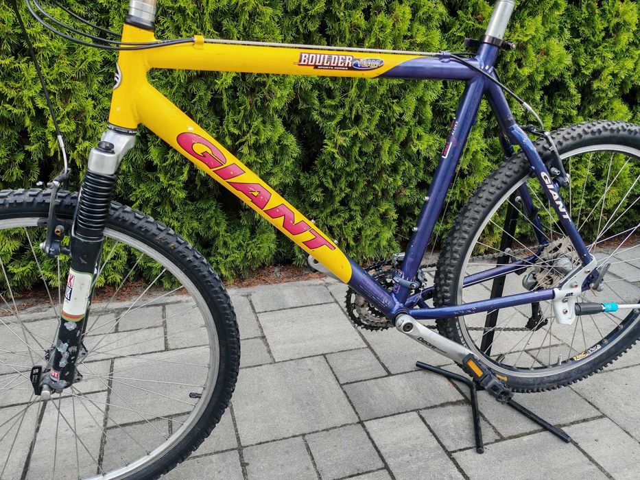 Giant Boulder Team rower MTB