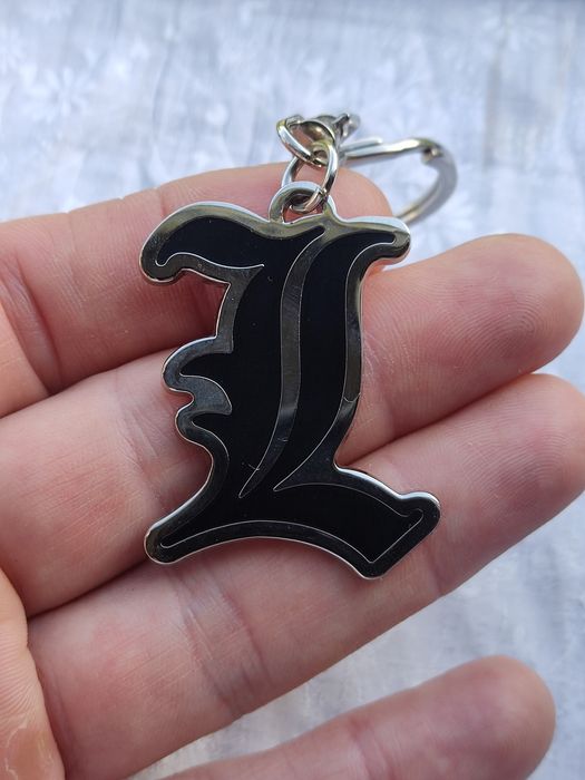 Брелок 3D DEATH NOTE L Symbol (Зошит смерті