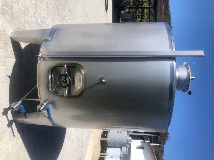 Cubas fermentação de vinho inox