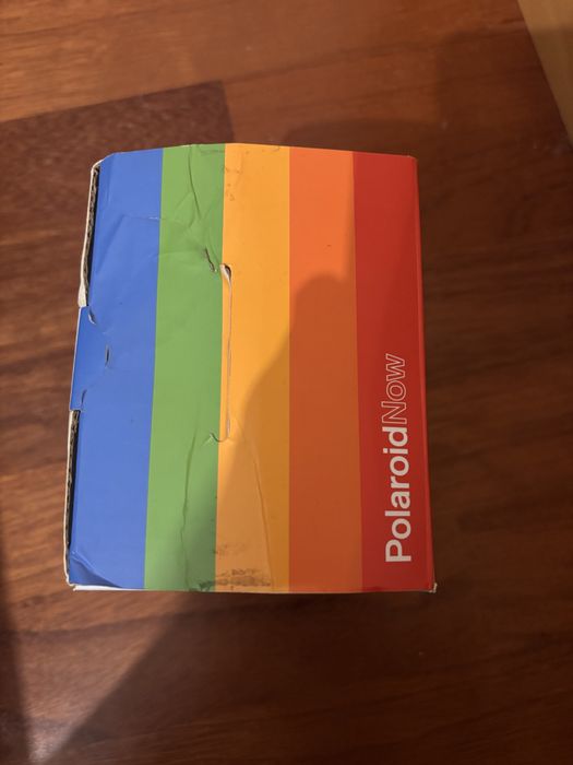 Polaroid Now com caixa