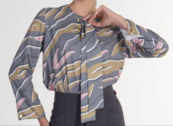 Tunica Ana Sousa (estampada cinza) com ilhóses (NOVA COM ETIQUETA)