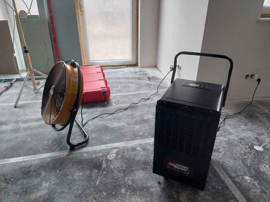 Osuszacz/wentylator/nagrzewnica wynajem Master 50l/doba