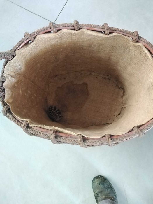 Cesto para colocar lenha