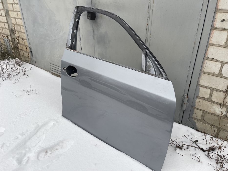 Правая передная дверь Бмв е60