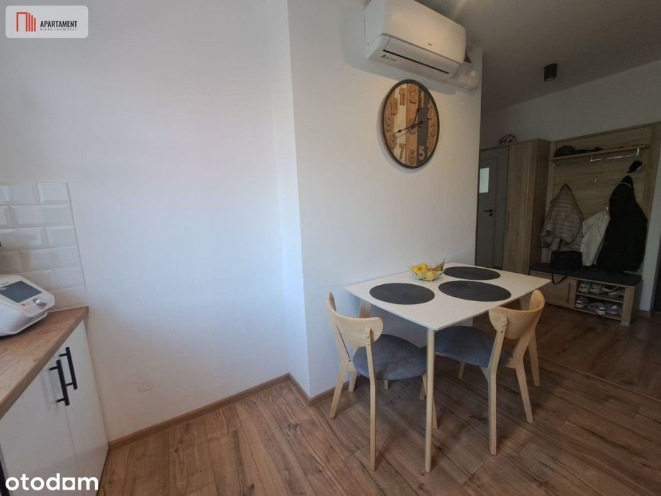 82 m2/4 pokoje/klimatyzacja/blisko Pkp