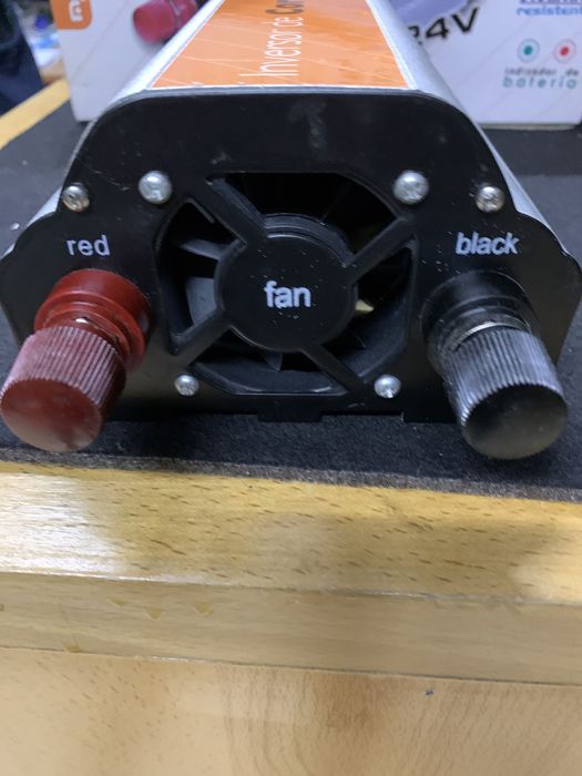 Conversor - Inversor de Corrente 24 Volts DC -220 Volts AC 1000W