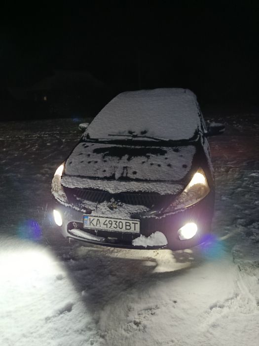 Продам mitsubishi grandis