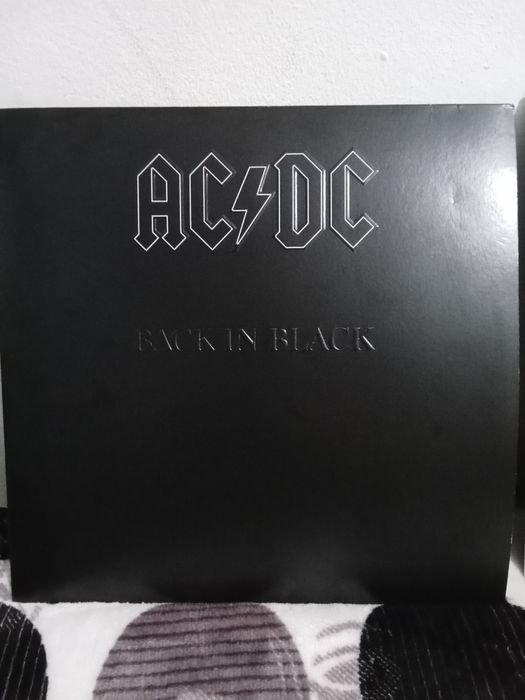 Gira-discos + Vinis ACDC Back In Black 50th + Dookie