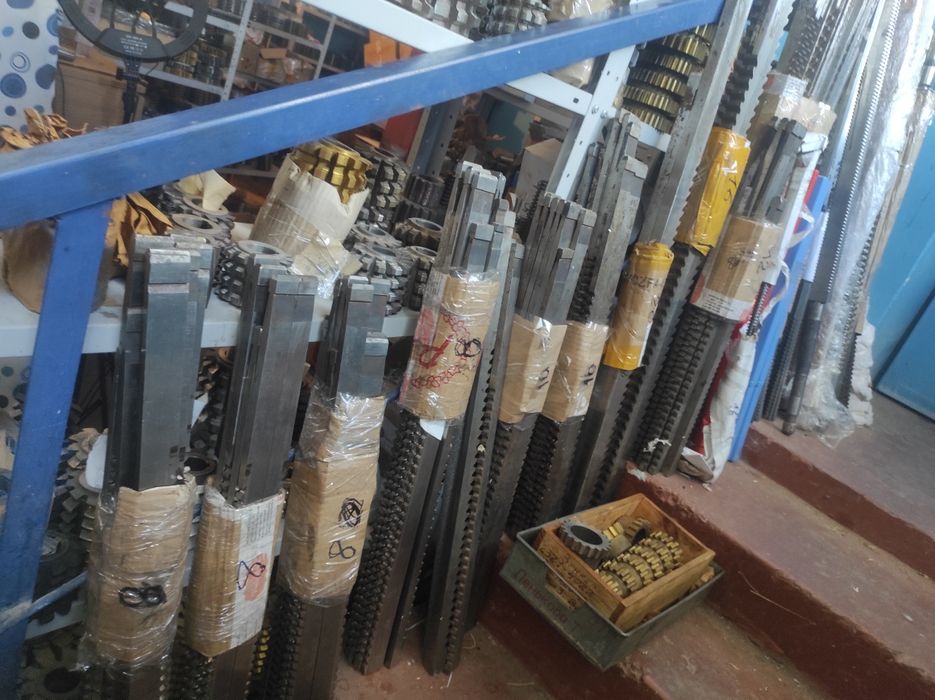 Протяжки шпоношные, шлицевые, эвальвентные