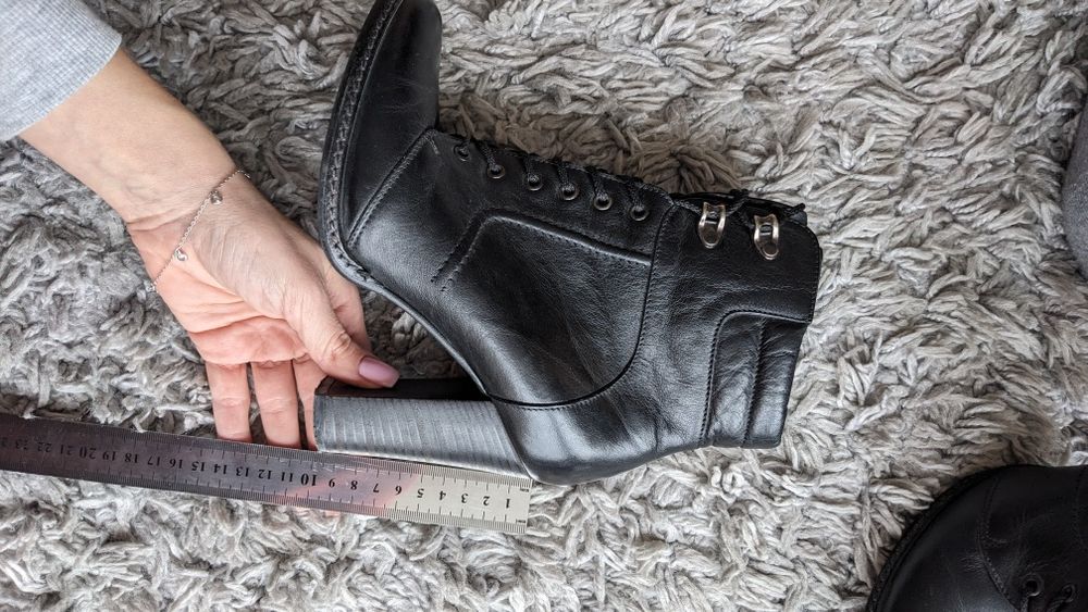 Чобітки шкіряні демісезон весна/осінь 37р