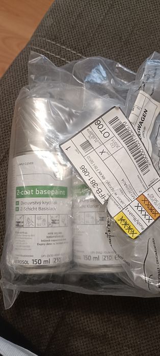 Lakier w sprayu zaprawka ASO VW skoda 4K4K-F8H 9202HFB-381-086 nowy