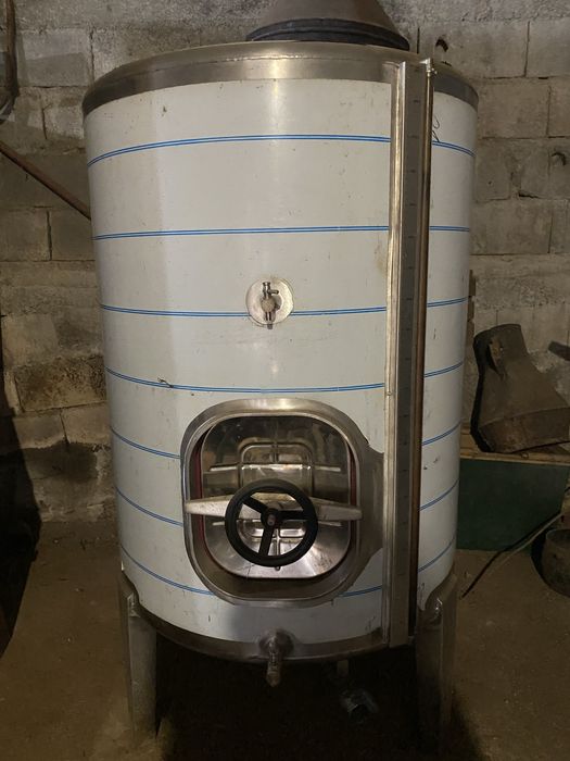 Vendo cubas de vinho