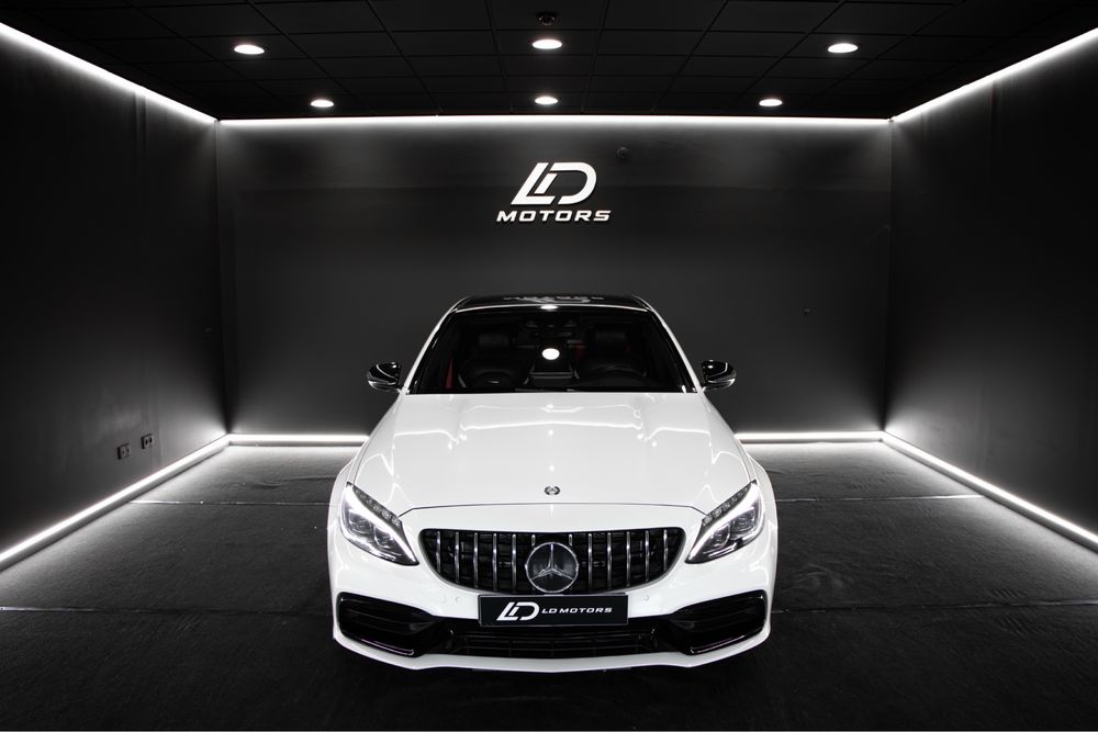MERCEDES-BENZ C63 AMG 4.0 V8 Bi Turbo 476 CV Ano 2016